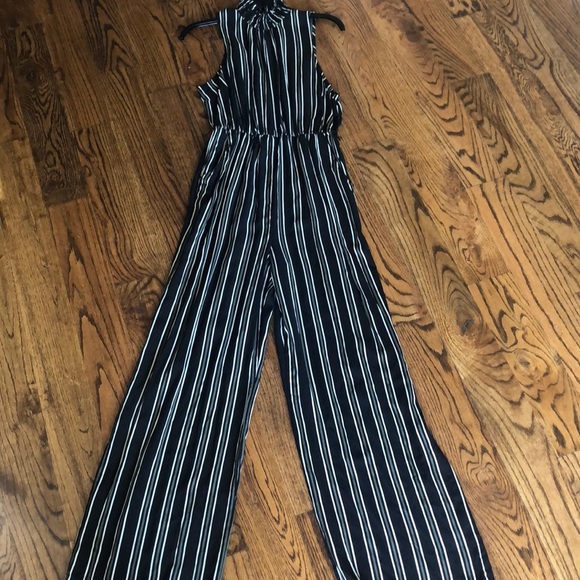 Striped Jumpsuit - Picture 4 of 8